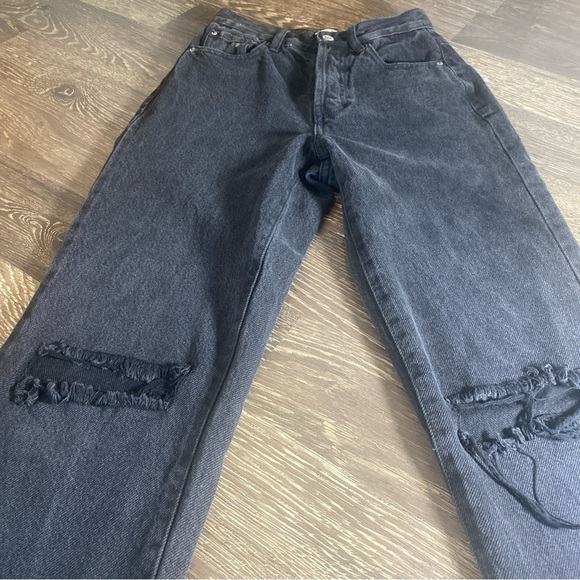 Juniors size 0 pace in distressed black jeans - Picture 1 of 4